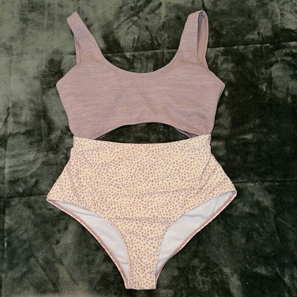 One-Piece Swimsuit Women's Medium Mauve Purple Polka Dot Cut Outs Swimwear - Picture 1 of 7